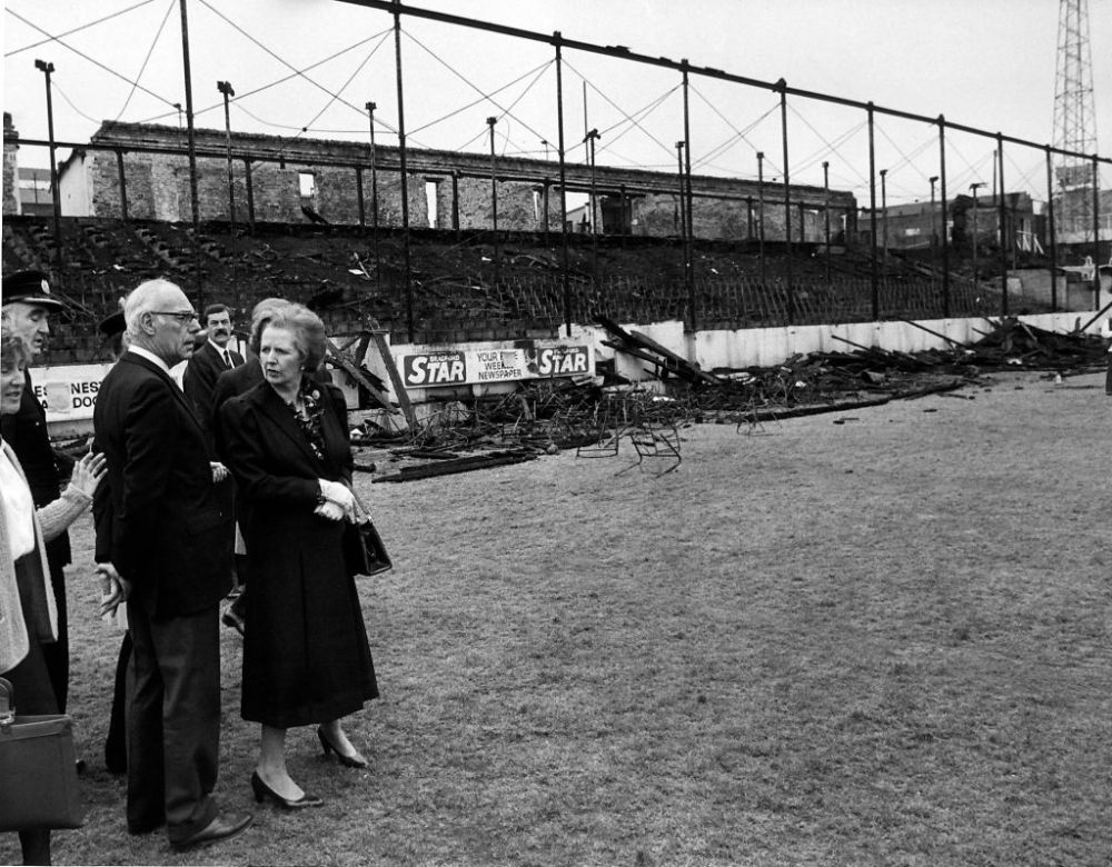 Povestea uitată a incendiului de pe stadionul din Bradford care a luat 56 de vieți și reeditarea finalei din 1966 pentru strângerea de fonduri!_6