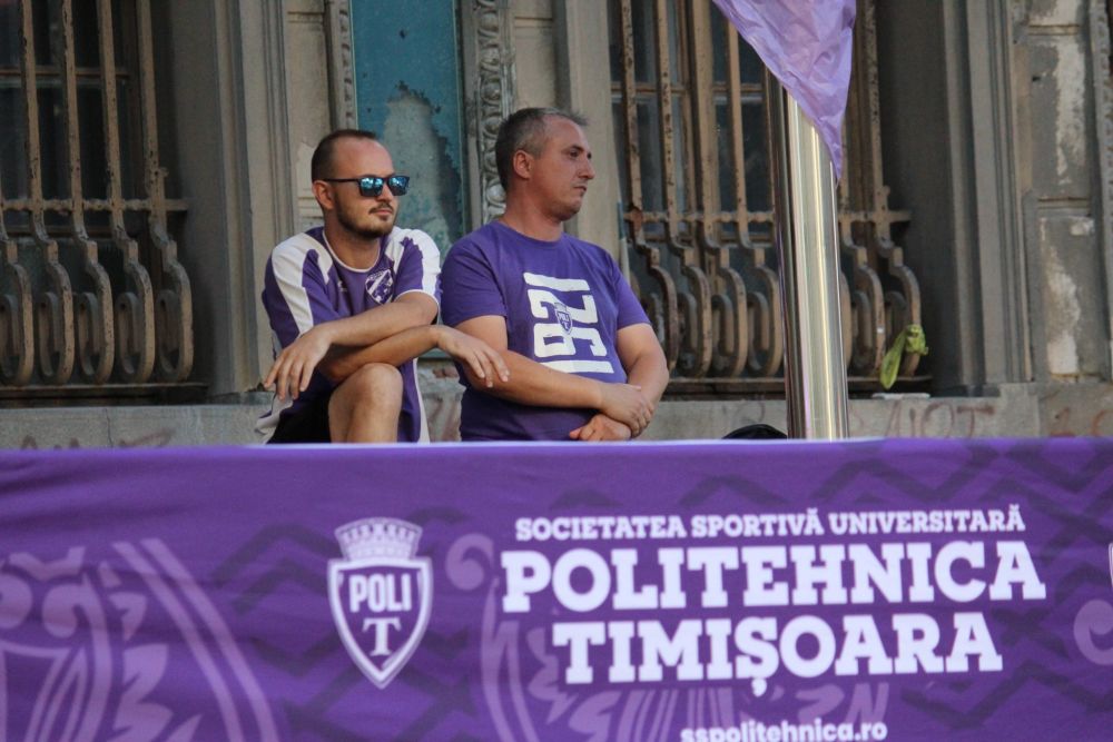 Poli nu moare! Echipa din Timișoara și-a prezentat cu mare fast antrenorul trecut pe la FCSB și lotul pentru viitorul sezon _8