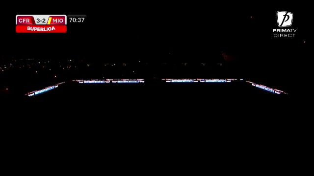 S-a lăsat întunericul în Gruia! Nocturna de 1.8 milioane de euro de la Cluj a cedat în timpul meciului cu CS Mioveni_27