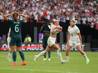 
	Nebunie în finala Europeanului feminin! Marcatoarea golului decisiv și-a dat jos tricoul și a făcut turul stadionului
