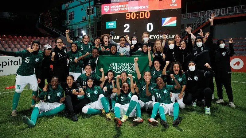 Arabia Saudită vrea să organizeze turneul final de fotbal feminin, deși femeile aveau interdicție pe stadioanele din țară!_2