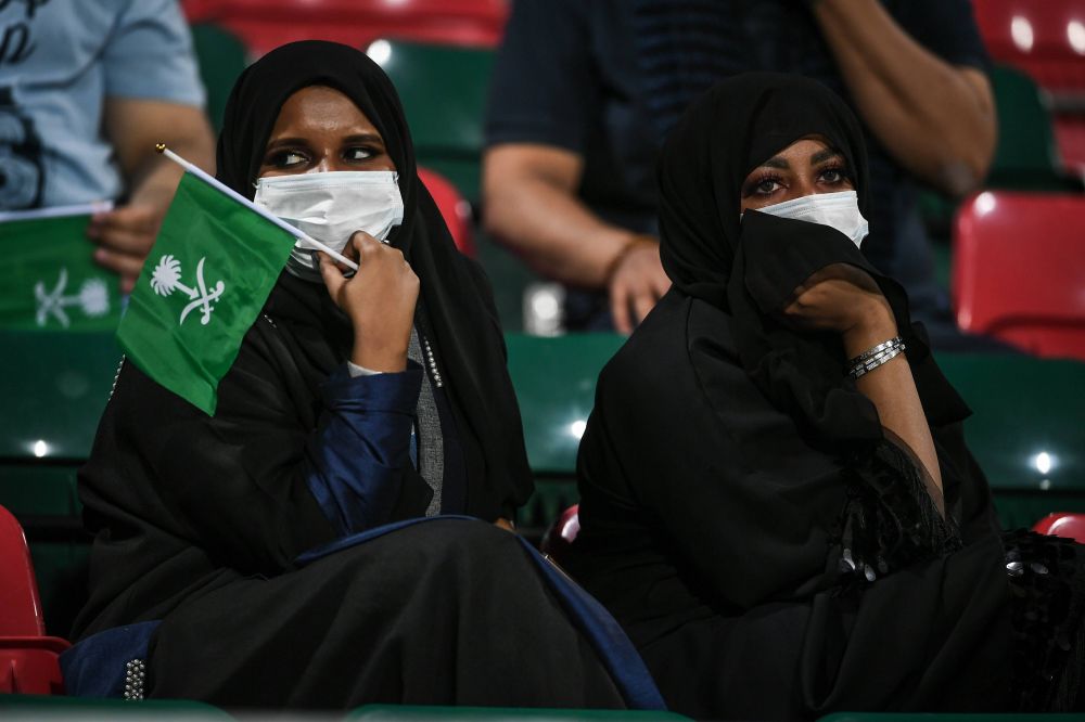 Arabia Saudită vrea să organizeze turneul final de fotbal feminin, deși femeile aveau interdicție pe stadioanele din țară!_5