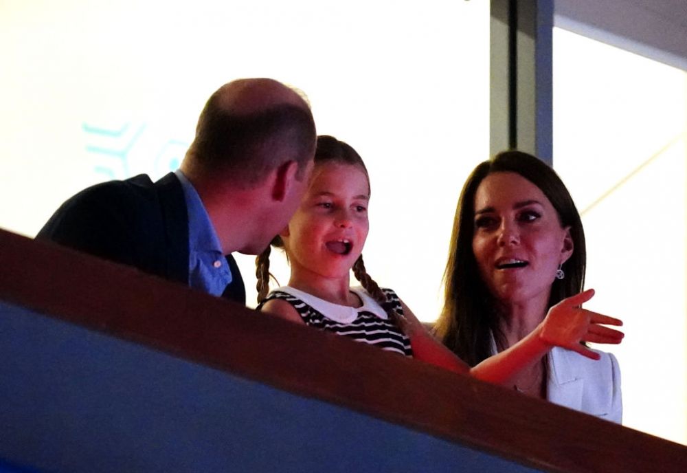 Prințesa Charlotte, în centrul atenției la Jocurile Commonwealth. Imagini inedite cu fata Ducilor de Cambridge, la competiția de natație _12