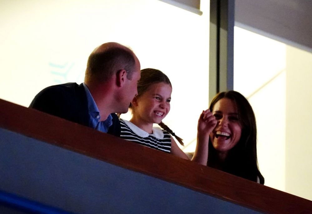Prințesa Charlotte, în centrul atenției la Jocurile Commonwealth. Imagini inedite cu fata Ducilor de Cambridge, la competiția de natație _6