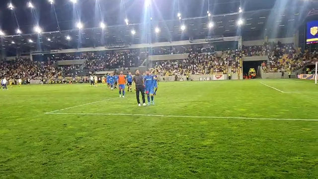 Dunajska Streda - FCSB | Imaginile bucuriei "roș-albaștrilor" alături de cei 400 de suporteri, după succesul din Slovacia _13
