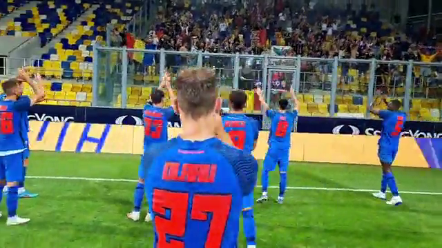 Dunajska Streda - FCSB | Imaginile bucuriei "roș-albaștrilor" alături de cei 400 de suporteri, după succesul din Slovacia _10