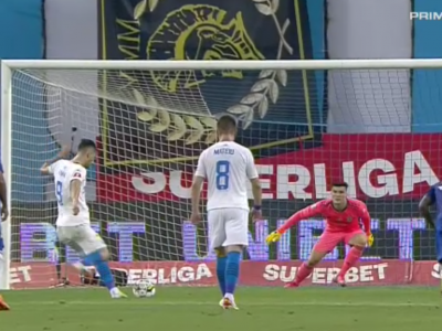 GOOOOOOOL Universitatea Craiova! Andrei Ivan deblochează tabela în minutul 41 dintr-o lovitură de... GOOOOOOOL Universitatea Craiova! Andrei Ivan deblochează tabela în minutul 41 dintr-o lovitură de..._264