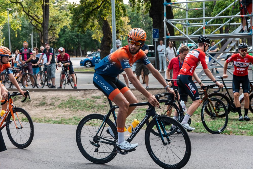 Sok sikert! Team Novak, echipa ministrului sportului, prezentă la Turul Ținutului Secuiesc la ciclism_2