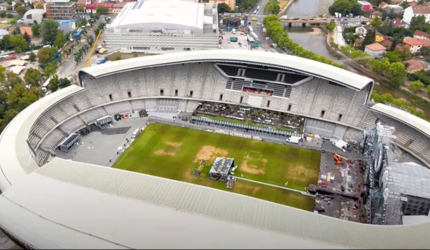 Imagini ireale de pe arena din Cluj! Cum arată gazonul după patru zile de festival_6