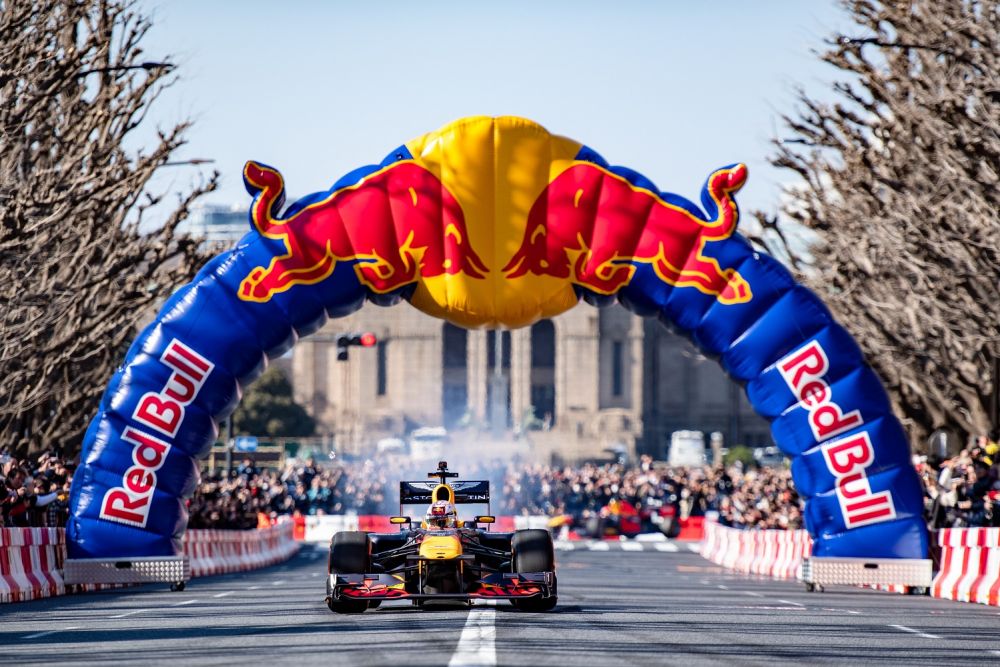Din spatele ecranelor, în fața ta: Red Bull Racing încinge atmosfera în București pe 10 septembrie _17