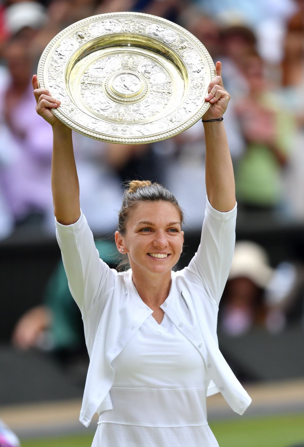 Simona Halep, dezvăluire șocantă, după 3 ani: ce a putut să facă Serena Williams cu trofeul de vicecampioană la Wimbledon 2019_23