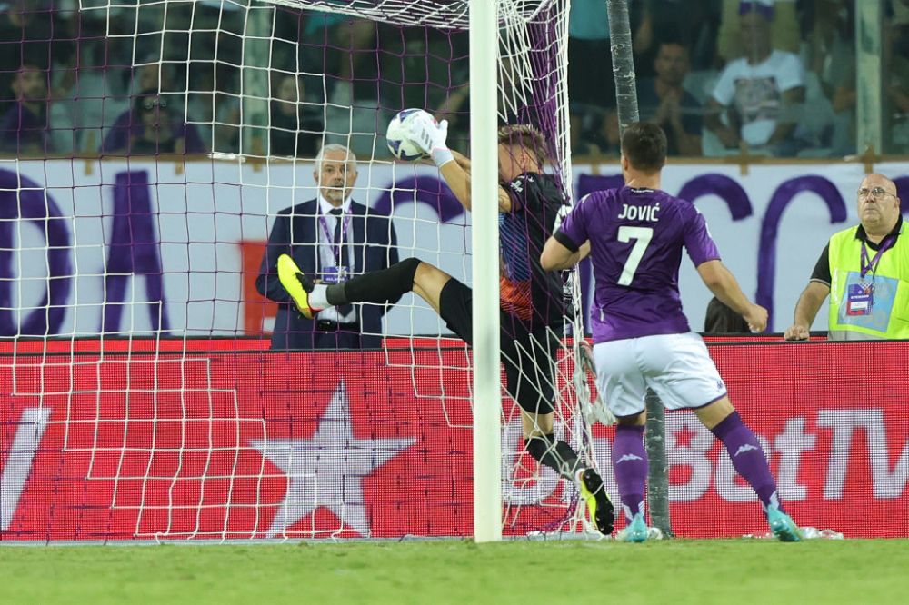 „Nu poți distruge un copil!” Ionuț Radu, apărat de atrenor după gafa incredibilă din meciul cu Fiorentina_3