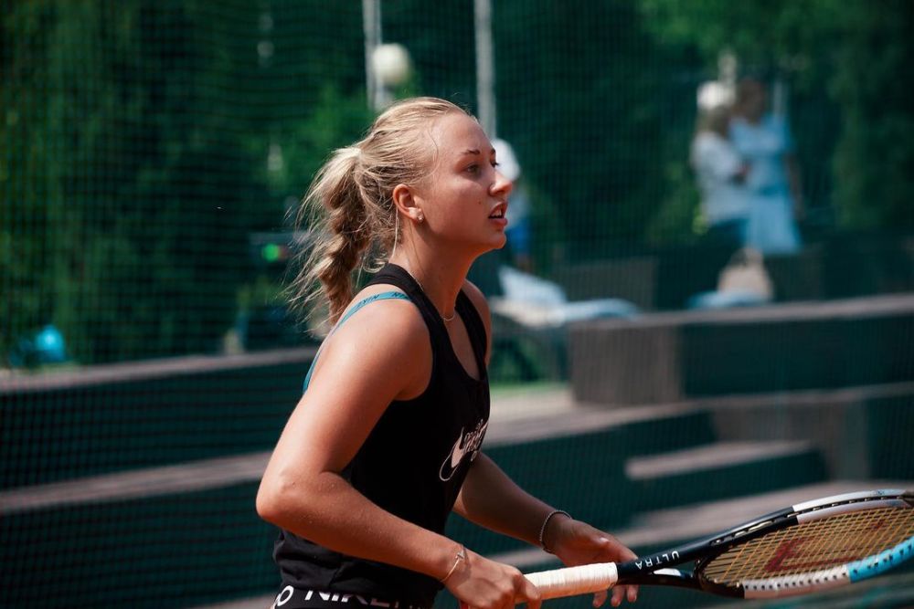 Jucătoarea pe care Simona Halep a învins-o la Cincinatti, îndemnată să renunțe la tenis și să devină model! Cum arată rusoaica _17
