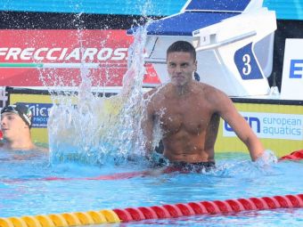 
	David Popovici, desemnat cel mai bun înotător de la Campionatele Europene, deși s-a retras din finala de la 400 de metri!
