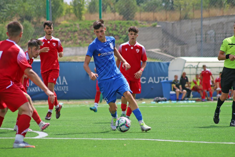 Farul a învins Dinamo, în prima etapă a Ligii de Tineret. La meci au asistat Burleanu și mai mulți oficiali FRF_14
