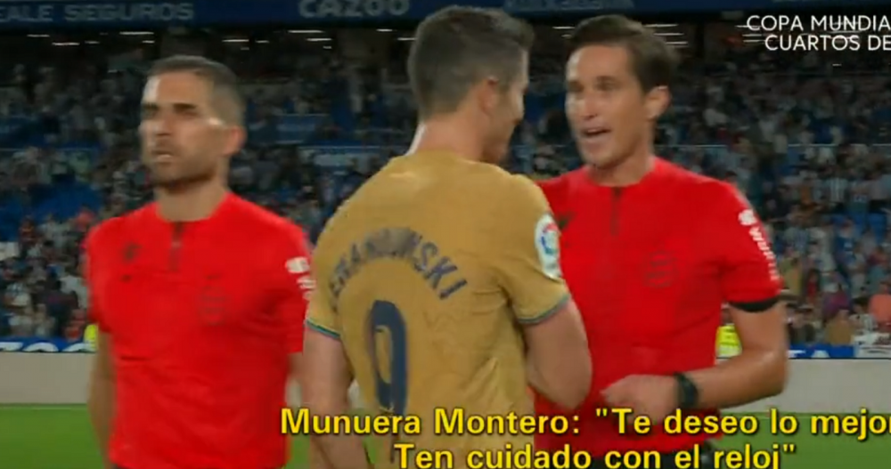 „Ai grijă cu ceasul!” Arbitrul de la meciul Barcelonei a glumit pe seama lui Lewandowski la finalul meciului! Imaginile virale _1