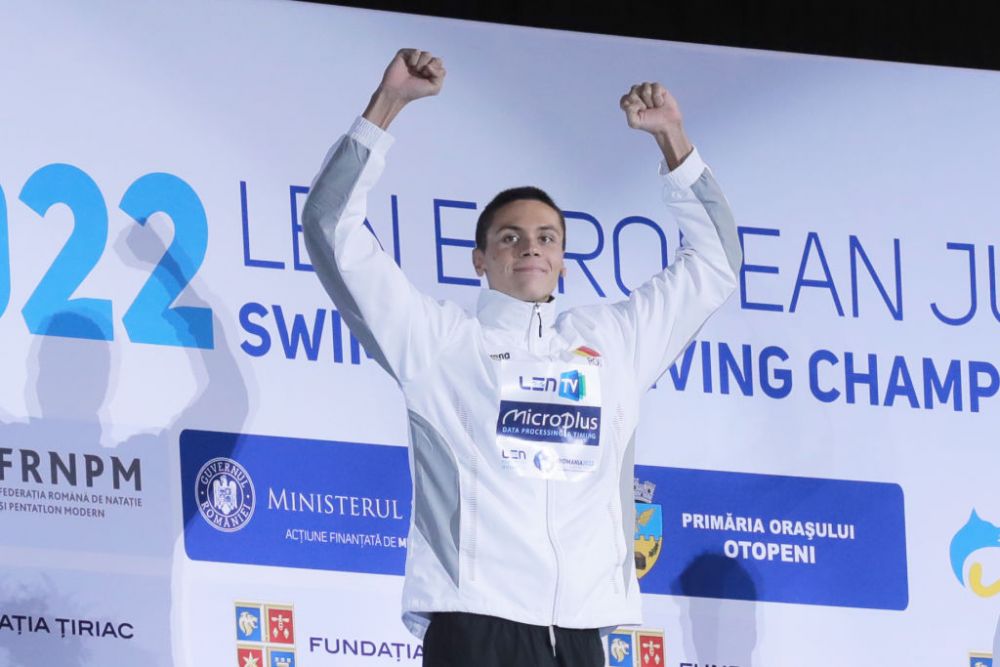David Popovici, mărturisiri din culise: „Eu sunt praf la asta” Ce sport îi displace înotătorului român_5