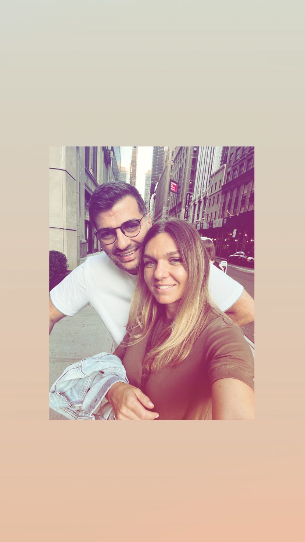 Cum se relaxează Simona Halep înainte de US Open. Sportiva româncă, la plimbare prin New York alături de soțul ei _2