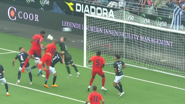 FCSB i-a luat pe sus pe norvegieni! Malcom Edjouma, gol după trei minute contra lui Viking_6