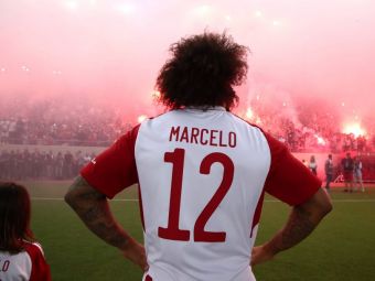 
	Pur și simplu spectaculos! Marcelo, prezentare de star la Olympiacos. Fanii au luat cu asalt stadionul și i-au pregătit un show pirotehnic

