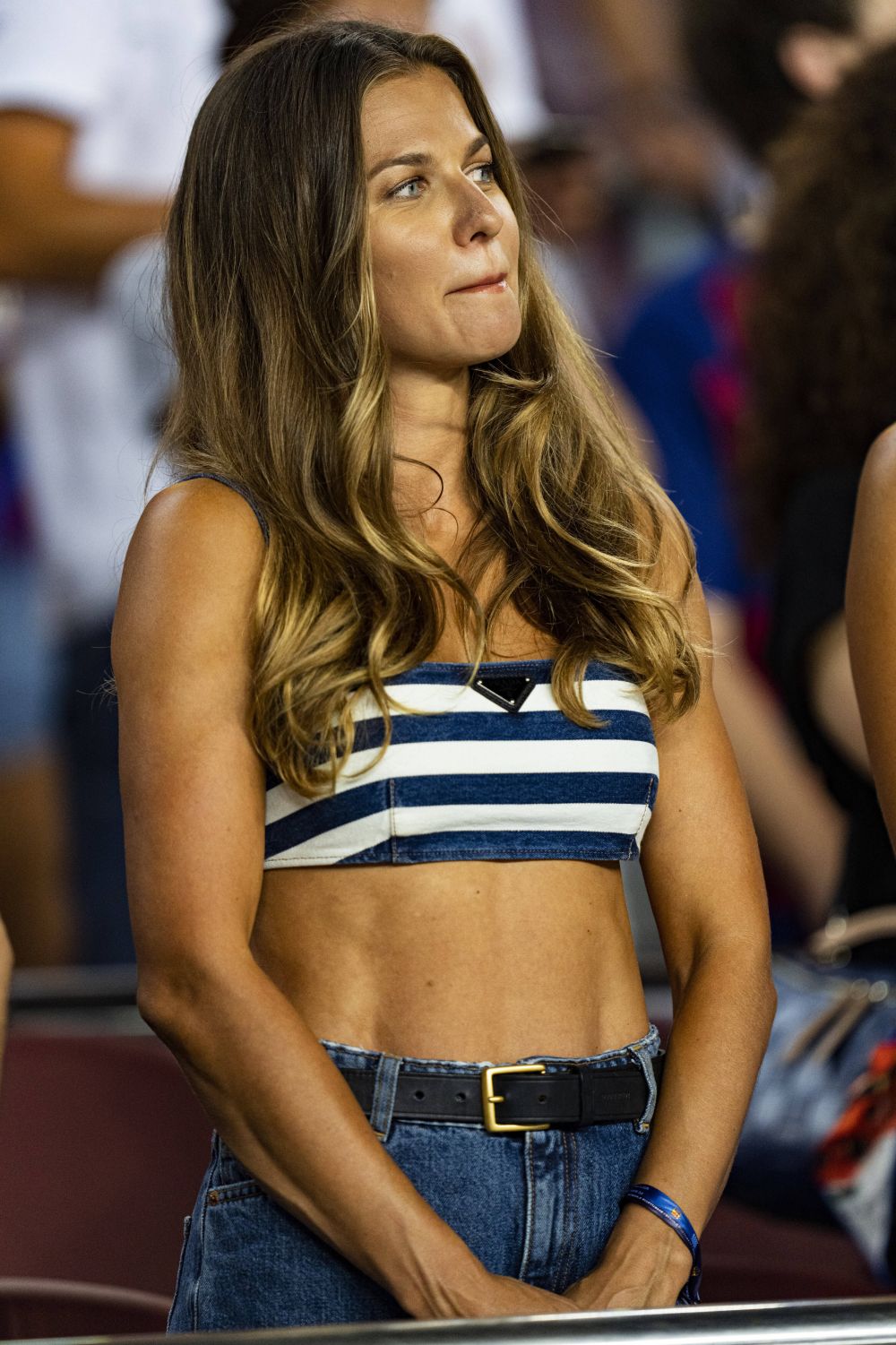 Familia Lewandowski a strălucit pe Camp Nou! Soția sexy a atacantului și-a etalat abdomenul tonifiat sub privirile tuturor _16