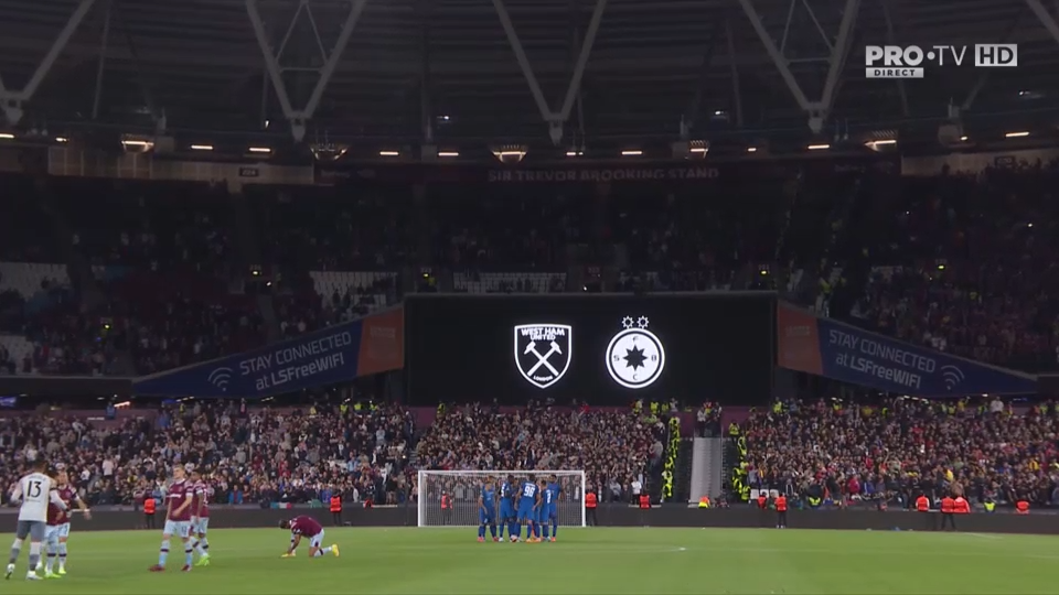 West Ham - FCSB | Momente emoționante înaintea fluierului de start în ziua în care Regina Elisabeta a II-a a murit _4