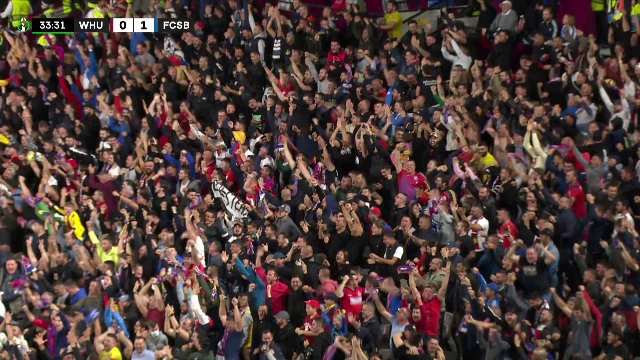 West Ham - FCSB | London Stadium a explodat la golul lui Andrei Cordea. Suporterii români au creat o atmosferă incendiară_2