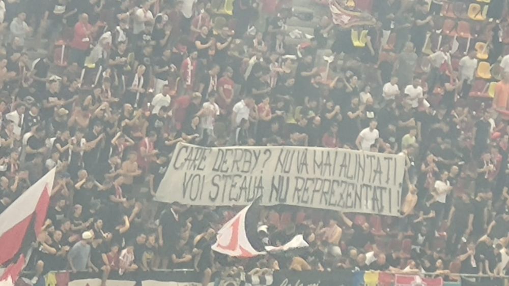 Dinamo - CSA Steaua | Ce bannere au afișat cele două galerii înaintea startului partidei din Liga 2_5