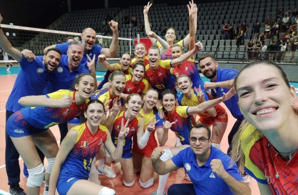 Naționala feminină de volei a câștigat grupa și s-a calificat la Campionatul European!_2