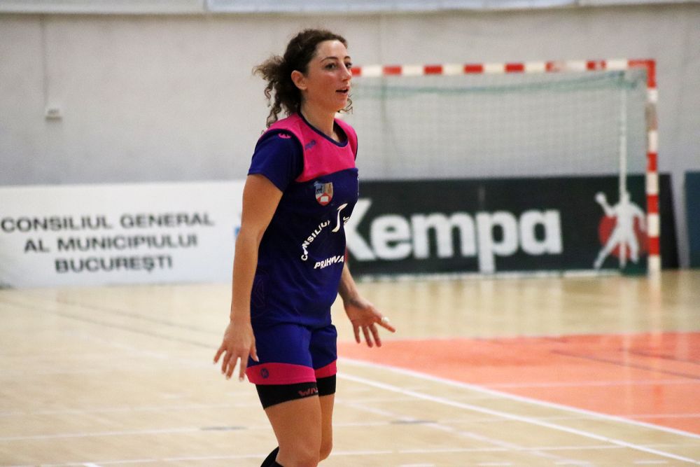 Patricia Vizitiu a debutat la noua echipă, la aproape 20 de ani de la primul meci jucat la senioare  _11