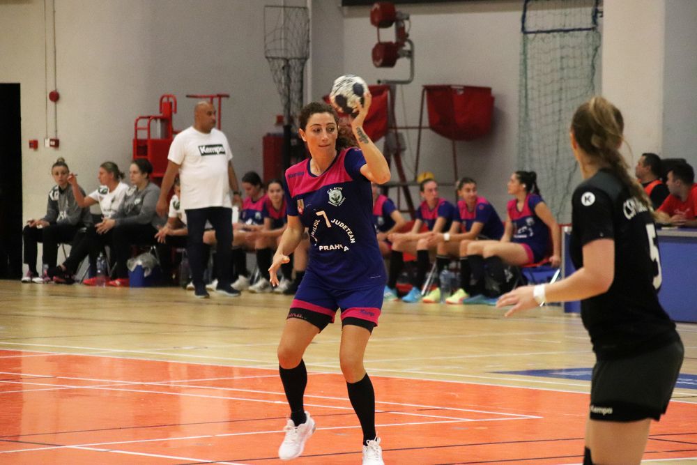 Patricia Vizitiu a debutat la noua echipă, la aproape 20 de ani de la primul meci jucat la senioare  _14