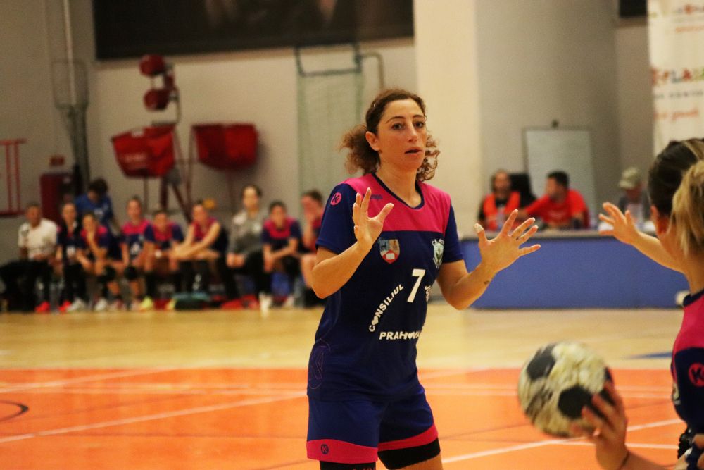 Patricia Vizitiu a debutat la noua echipă, la aproape 20 de ani de la primul meci jucat la senioare  _10