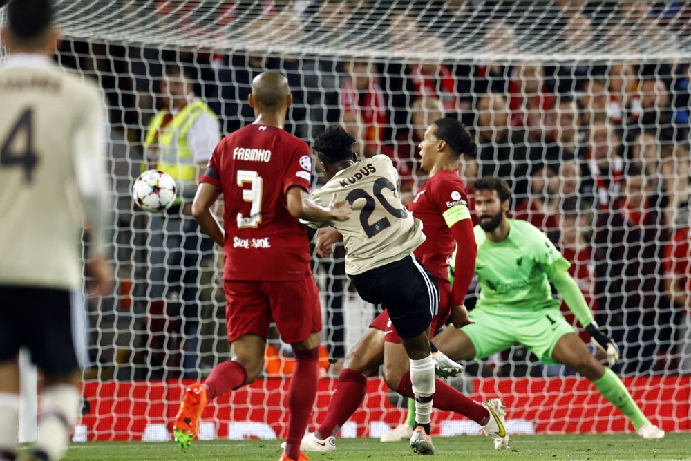 Perla lui Ajax, gol de generic contra lui Liverpool! Alisson și Virgil van Dijk n-au avut nicio șansă_2