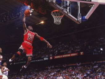 
	Michael Jordan a stabilit un nou record. Suma impresionantă cu care s-a vândut tricoul purtat în 1998, în NBA

