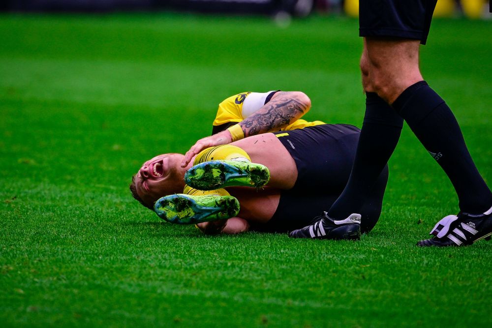 Marco Reus, accidentare oribilă cu două luni înainte de Cupa Mondială! Căpitanul lui Dortmund, scos pe targă de pe teren_4