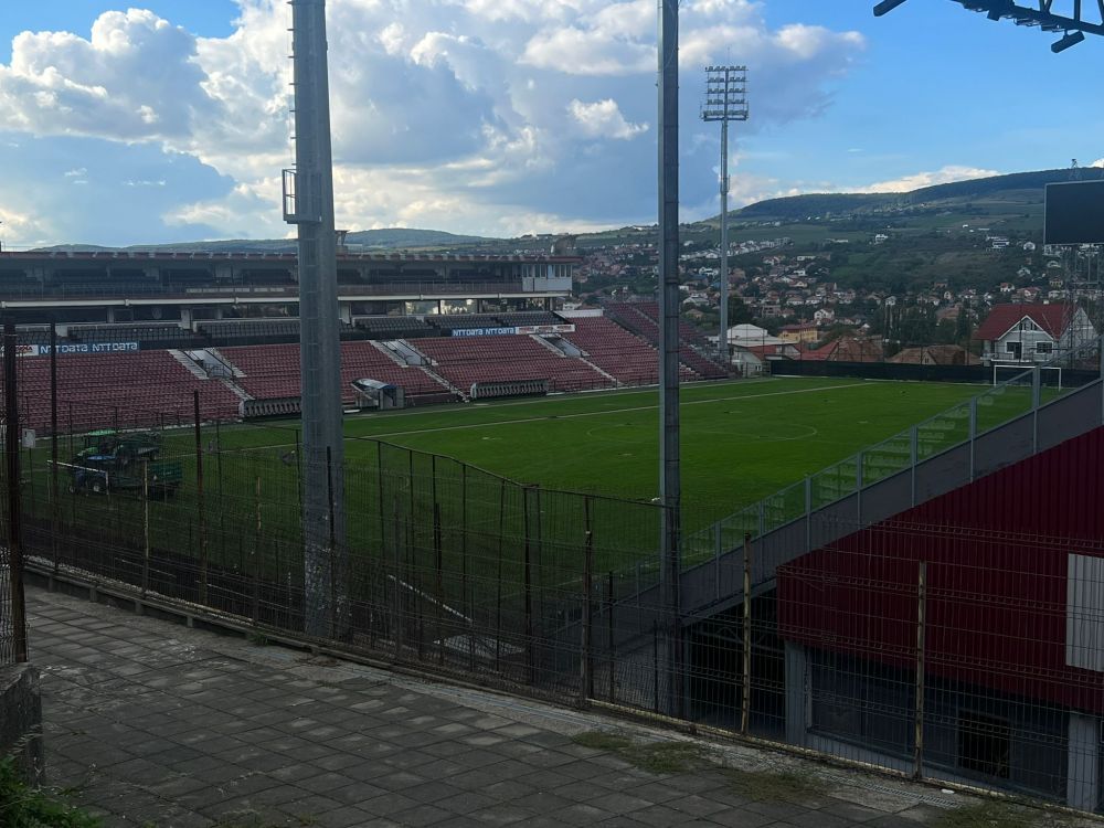 Se schimbă gazonul pe stadionul CFR-ului! Cum arată acum suprafața de joc de pe ”Dr. Constantin Rădulescu”_4