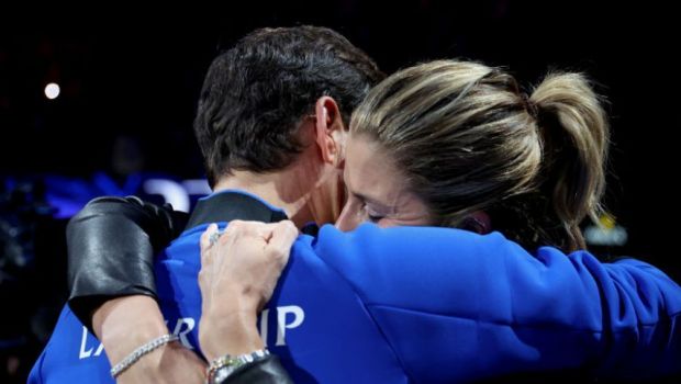 
	Declarația de dragoste a anului 2022, semnată de Roger Federer pentru soția sa, Mirka: elvețianul a plâns incontrolabil
