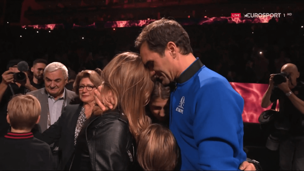„Nu plângeți, sunt fericit!” Roger Federer, consolat de cei patru copii, după retragerea din tenis _48