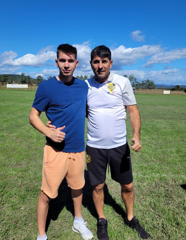 Se întâmplă în România: tatăl și fiul au înscris în același meci! La echipa invincibilă există și o a doua pereche tată-fiu_2