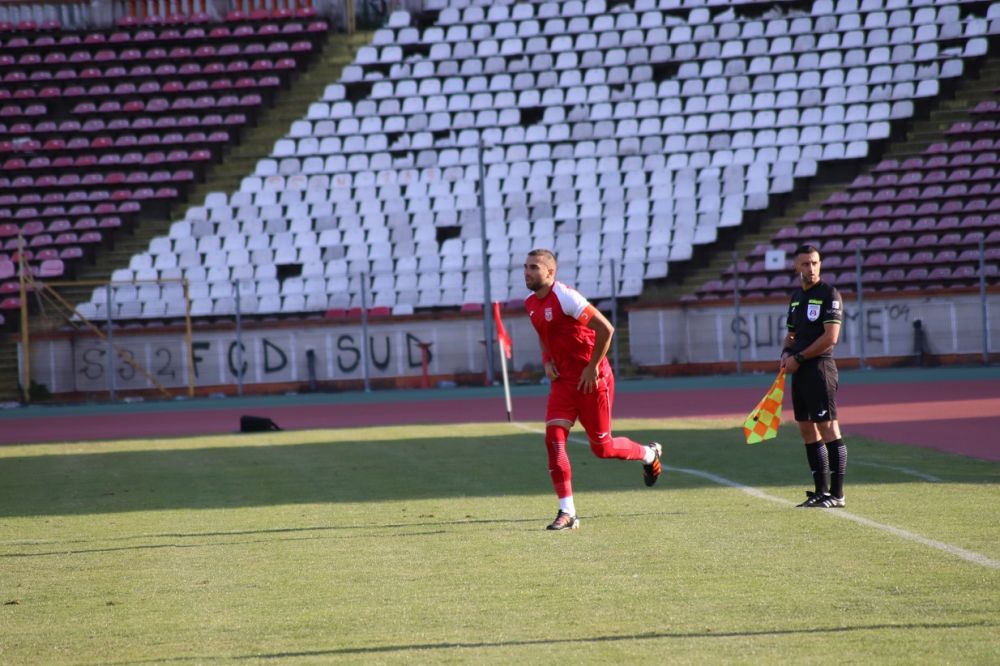 Fratele lui Edi Iordănescu, umplut de sânge în CS Dinamo - FCSB 2. Ambulanța a intrat pe teren_29