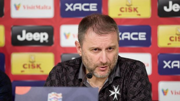 
	Devis Mangia, fostul antrenor al Universității Craiova, suspendat pentru &quot;o abatere sexuală&quot;. Un jucător al Maltei l-a reclamat
