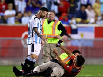 
	Leo Messi, show total: dublă pentru Argentina, inclusiv un gol din lovitură liberă și autograf dat pe teren

