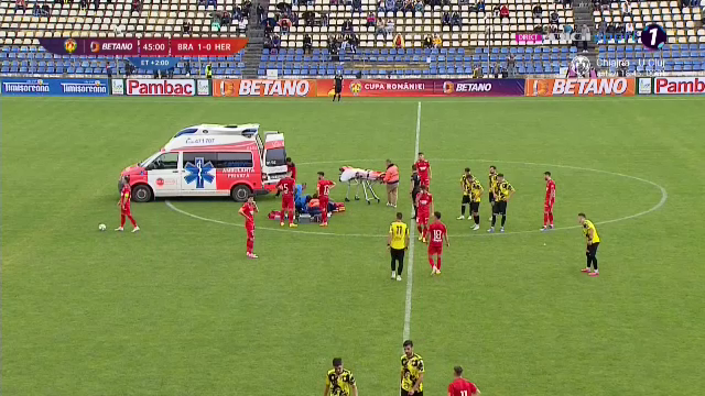 Intervenție horror în Cupa României, la FC Brașov - FC Hermannstadt! Ambulanța a intrat pe teren_3
