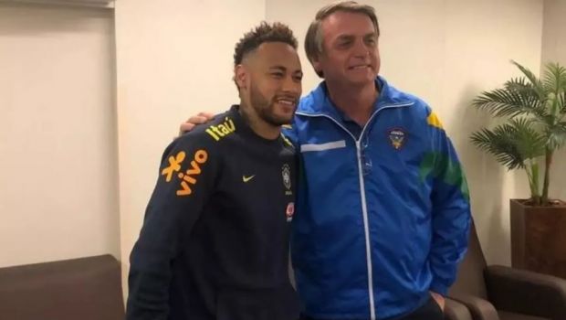 
	Jucătorii din naționala Braziliei se implică în campania electorală de la prezidențiale. Cu cine votează Neymar
