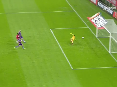 Ocazie FCSB! Omrani este lansat excelent de Florinel Coman, dar când rămâne singur cu Straton șutează... Ocazie FCSB! Omrani este lansat excelent de Florinel Coman, dar când rămâne singur cu Straton șutează..._1576