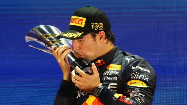 Sergio Perez, campion în Marele Premiu din Singapore! Verstappen și Hamilton nu au prins primele cinci locuri&nbsp;