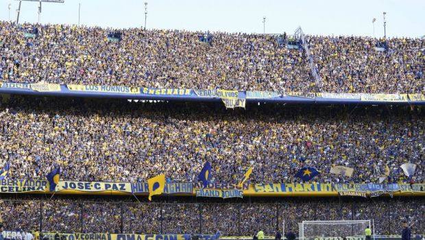
	Un suporter din Argentina a murit la un meci suspendat din cauza gazelor lacrimogene
