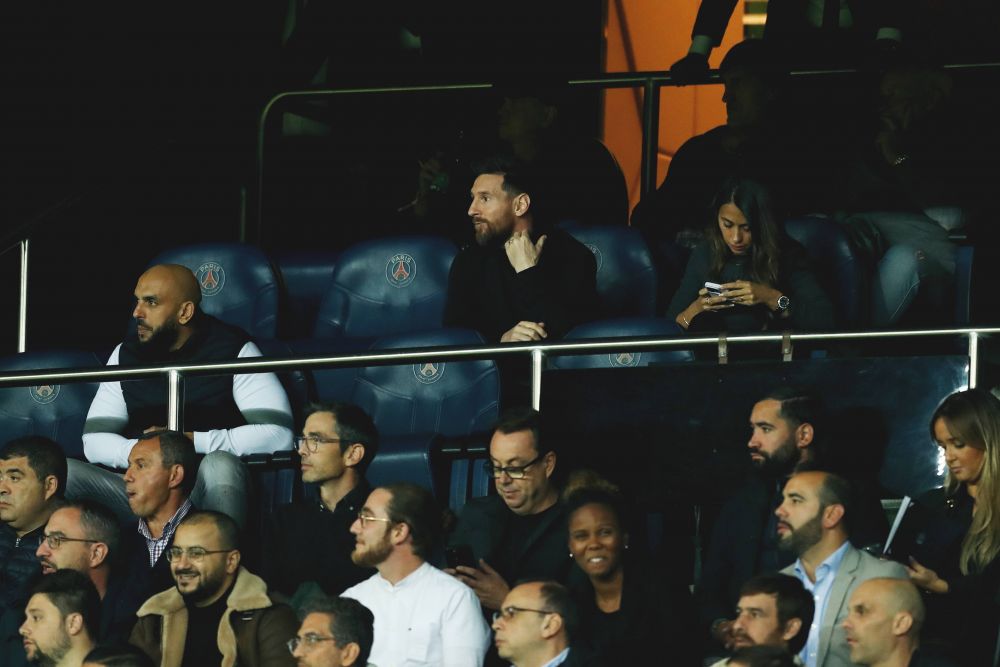 Lionel Messi și Antonela Roccuzzo, suporteri de lux la meciul lui PSG. Reacția neașteptată a argentinianului la golul marcat de Mbappe_3