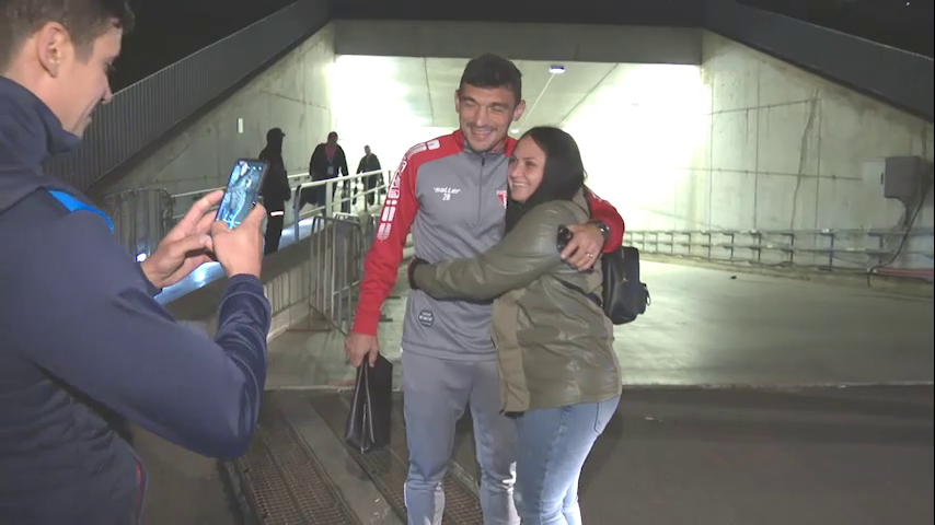 Reportaj inedit după meciul lui FCSB: "Tavi, tu ai uitat fotbalul, mă?". O fană a venit din Bulgaria pentru a-l vedea pe Keșeru_2
