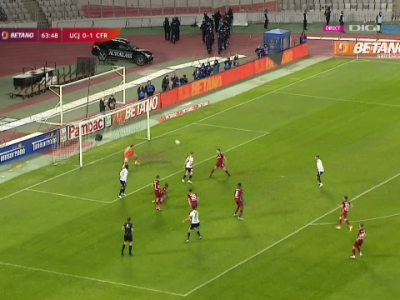 GOOOOOL 'U' Cluj! Filip șutează slab, dar Roger deviază mingea în proprie poartă, iar... GOOOOOL 'U' Cluj! Filip șutează slab, dar Roger deviază mingea în proprie poartă, iar..._2037
